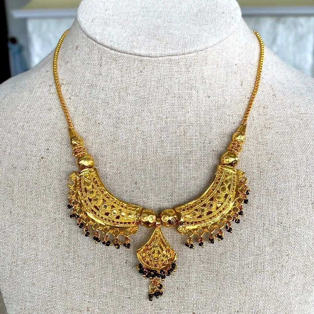 Bollywood Indian Gold Tone Neckkace